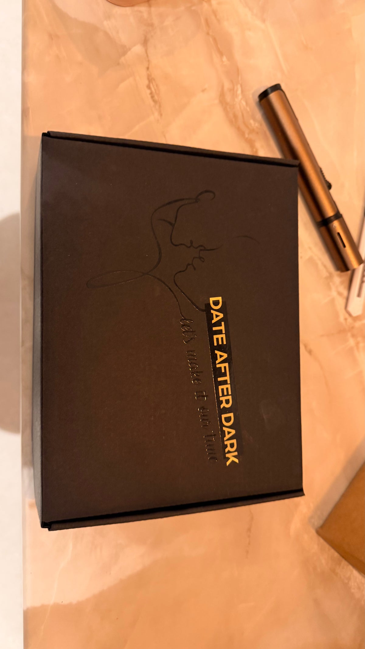 OpenMity Date After Dark cadeauset massageolie en oogmasker voor stellen Hoofdafbeelding